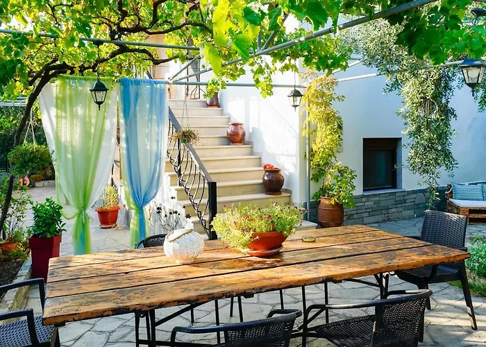 Il Giardino Скала-Каллирахис